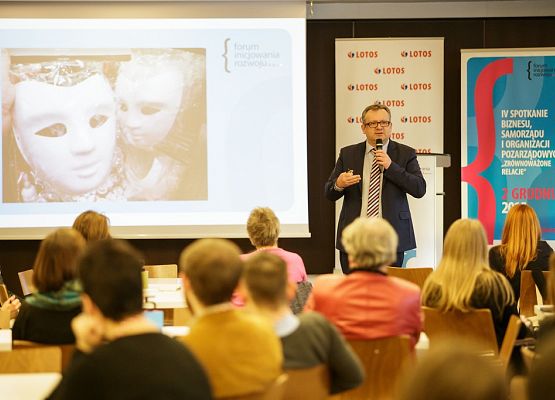 V Forum Inicjowania Rozwoju - spotkanie biznesu, samorządu i NGO grafika