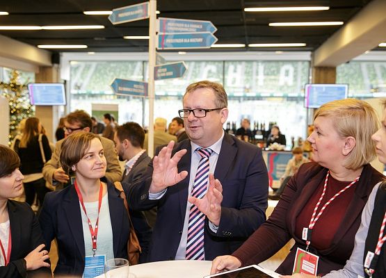 V Forum Inicjowania Rozwoju - spotkanie biznesu, samorządu i NGO grafika