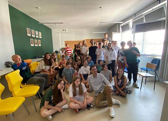 Wizyta w Niepublicznej Szkole Podstawowej Azymut w Mostach i Liceum Ogólnokształcącym nr 2 w Lęborku grafika