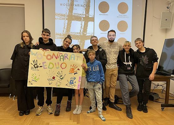 Wolontariusze Lokalni grafika