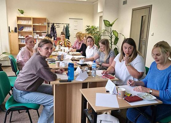„Wsparcie osób biernych zawodowo w reintegracji społeczno-zawodowej – pilotaż działań CIS i KIS”! grafika