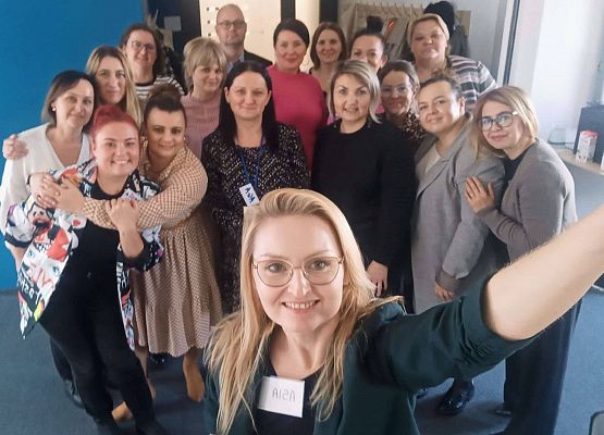 „Wsparcie osób biernych zawodowo w reintegracji społeczno-zawodowej – pilotaż działań CIS i KIS”! grafika