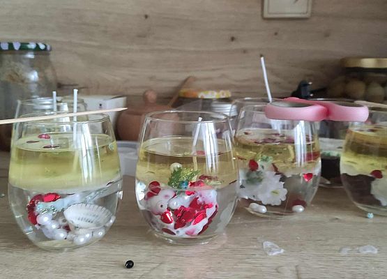 Warsztaty rękodzieła w CIS Rozłazino – kreatywność, trening umiejętności i wspólna praca grafika